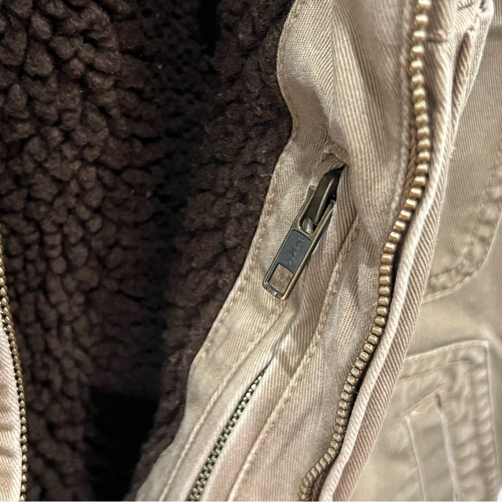 Boys “Dillards” Class Club Winter Coat - 8/10 - Picture 4 of 5